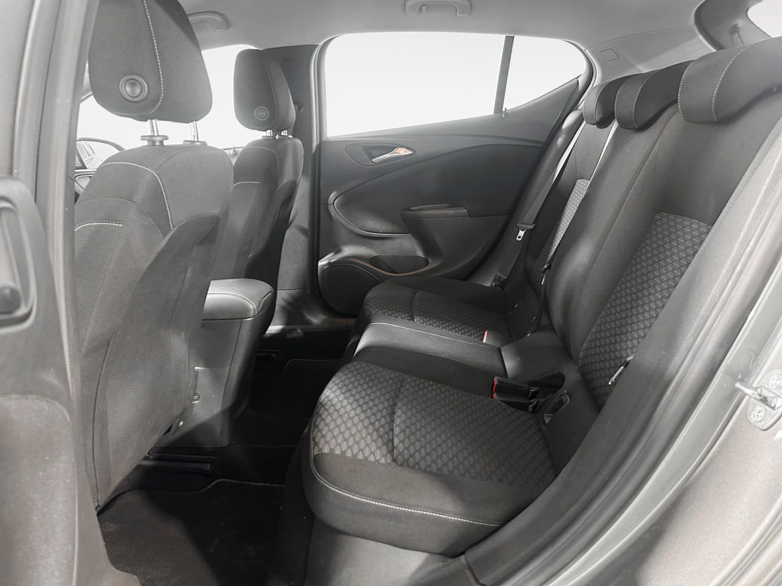 Opel Astra 1.6 CDTI Selective - foto 12
