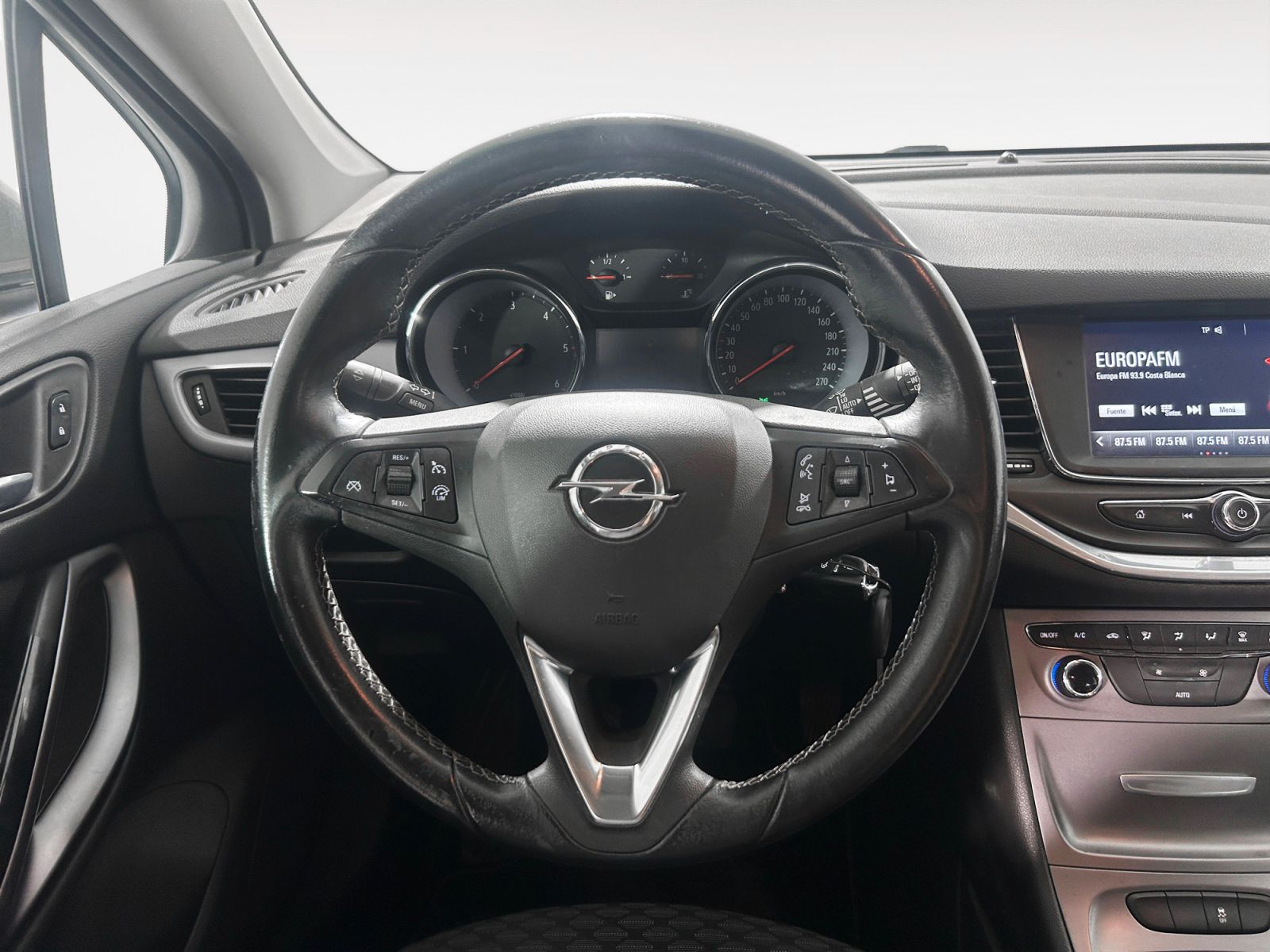 Opel Astra 1.6 CDTI Selective - foto 10