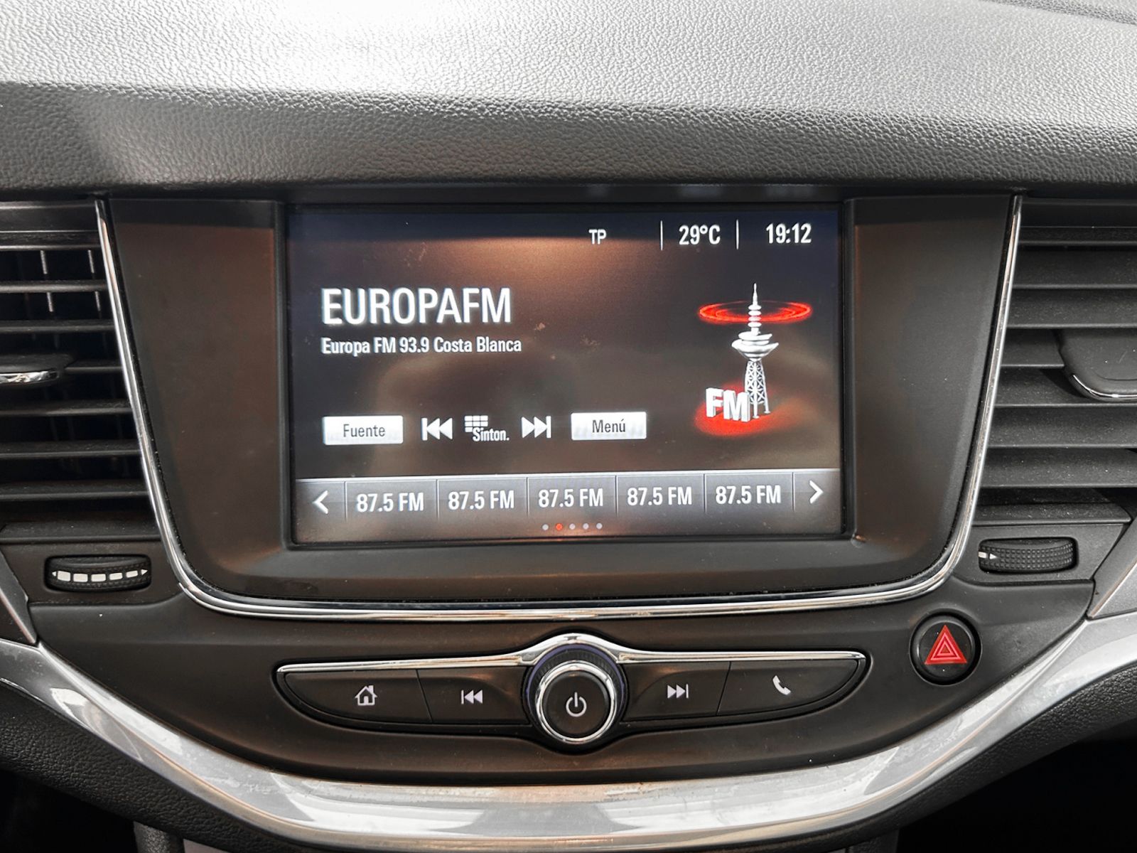 Opel Astra 1.6 CDTI Selective - foto 18