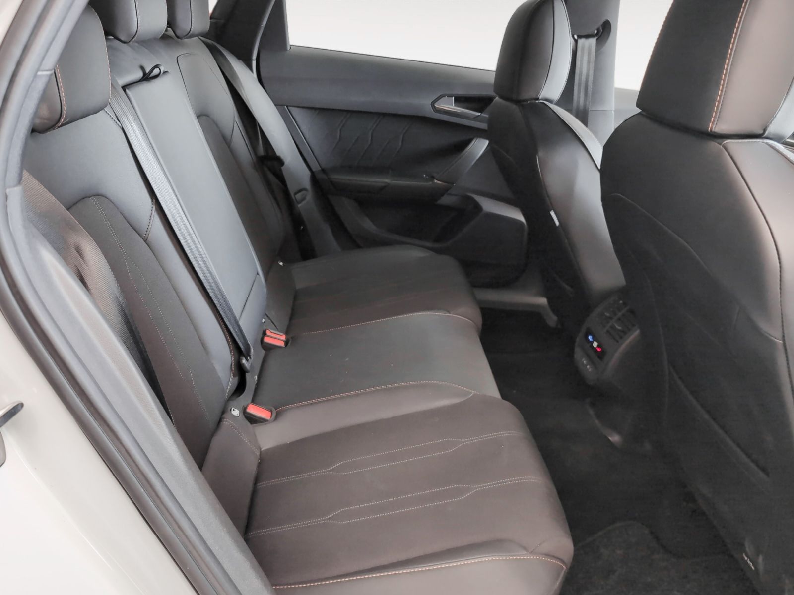 Cupra León 1.5 eTSI DSG - foto 11