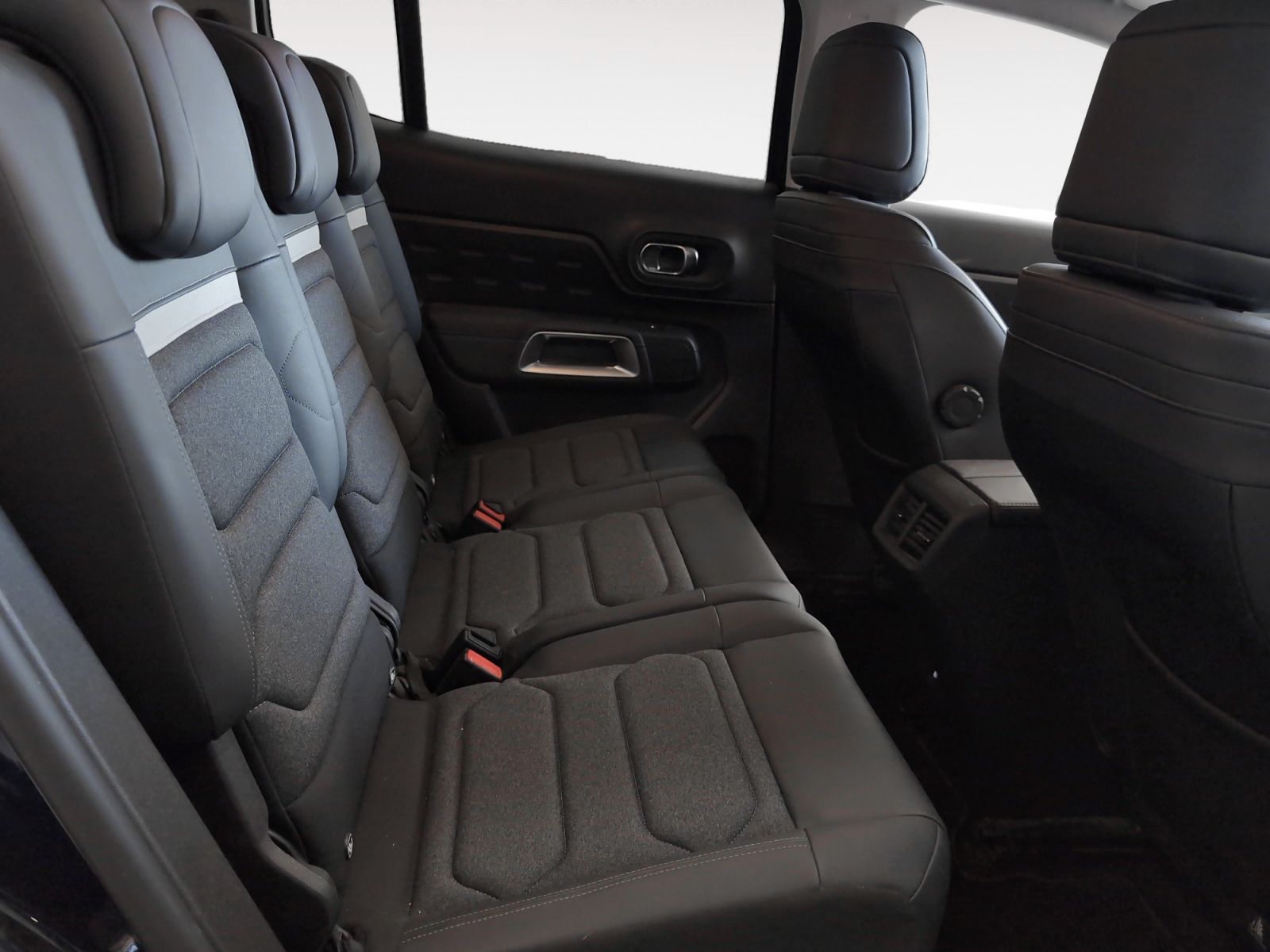 Citroën C5 Aircross BlueHDi 130 Plus EAT8 - foto 11