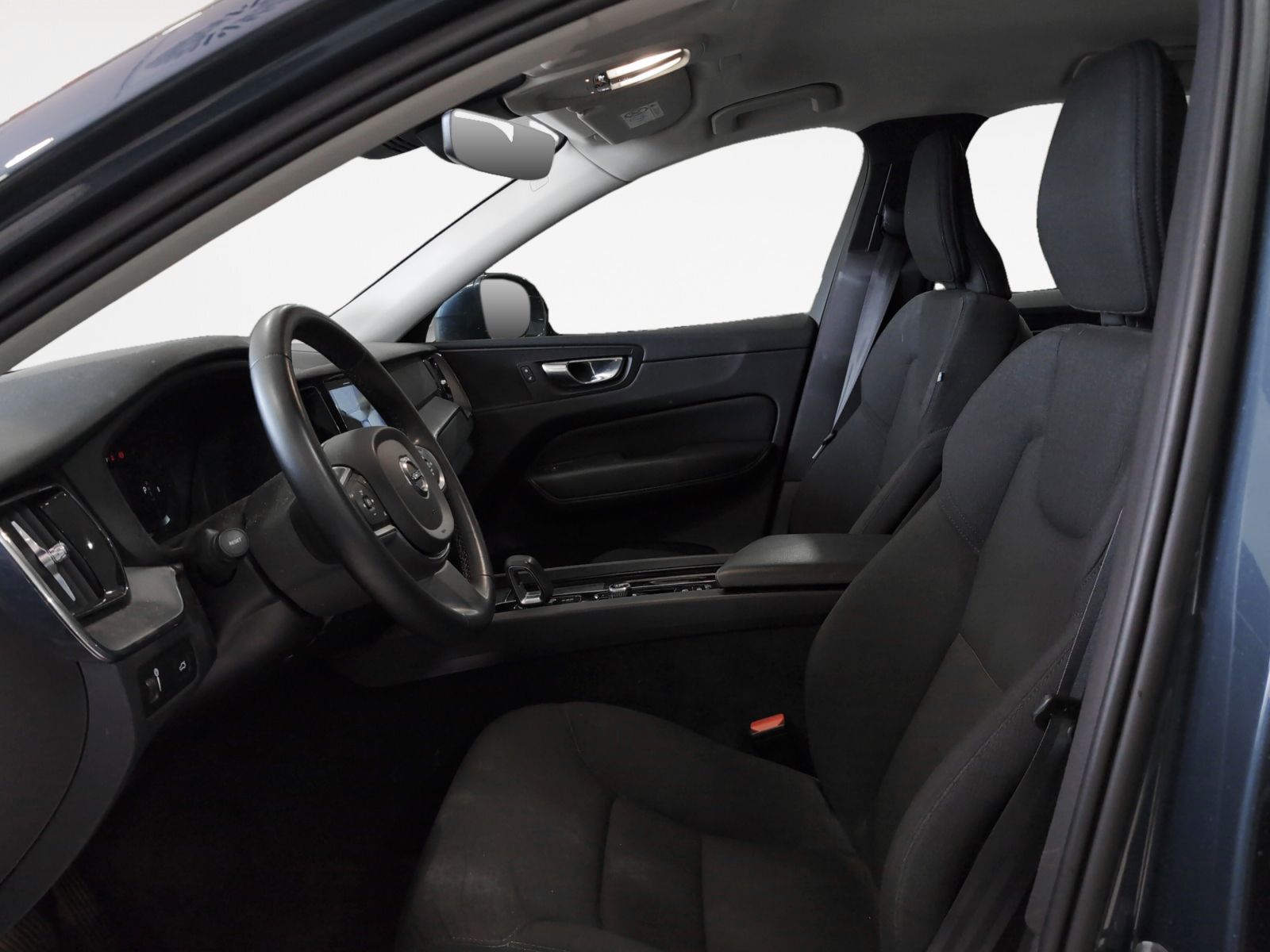 Volvo XC60 B4 D Momentum Pro AWD - foto 11