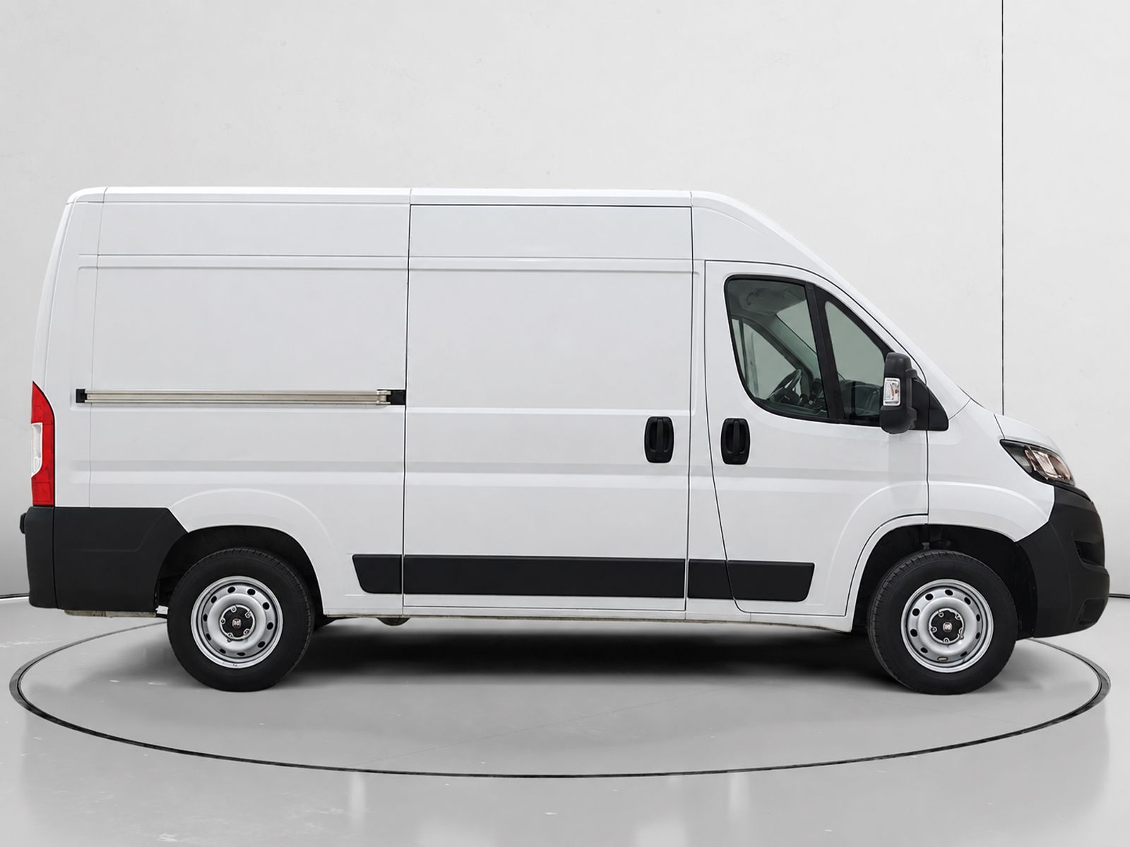 Fiat Ducato Furgon 35 2.2 MultiJet L2H2 - foto 2