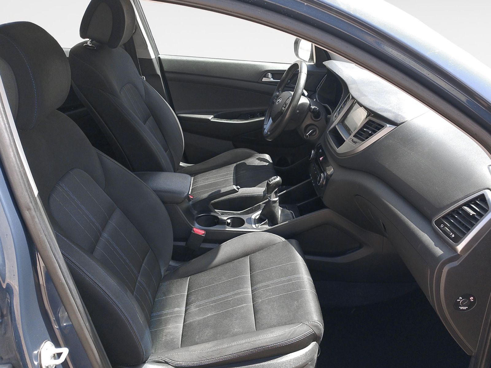 Hyundai Tucson 1.6 GDI BlueDrive Essence 4x2 - foto 13