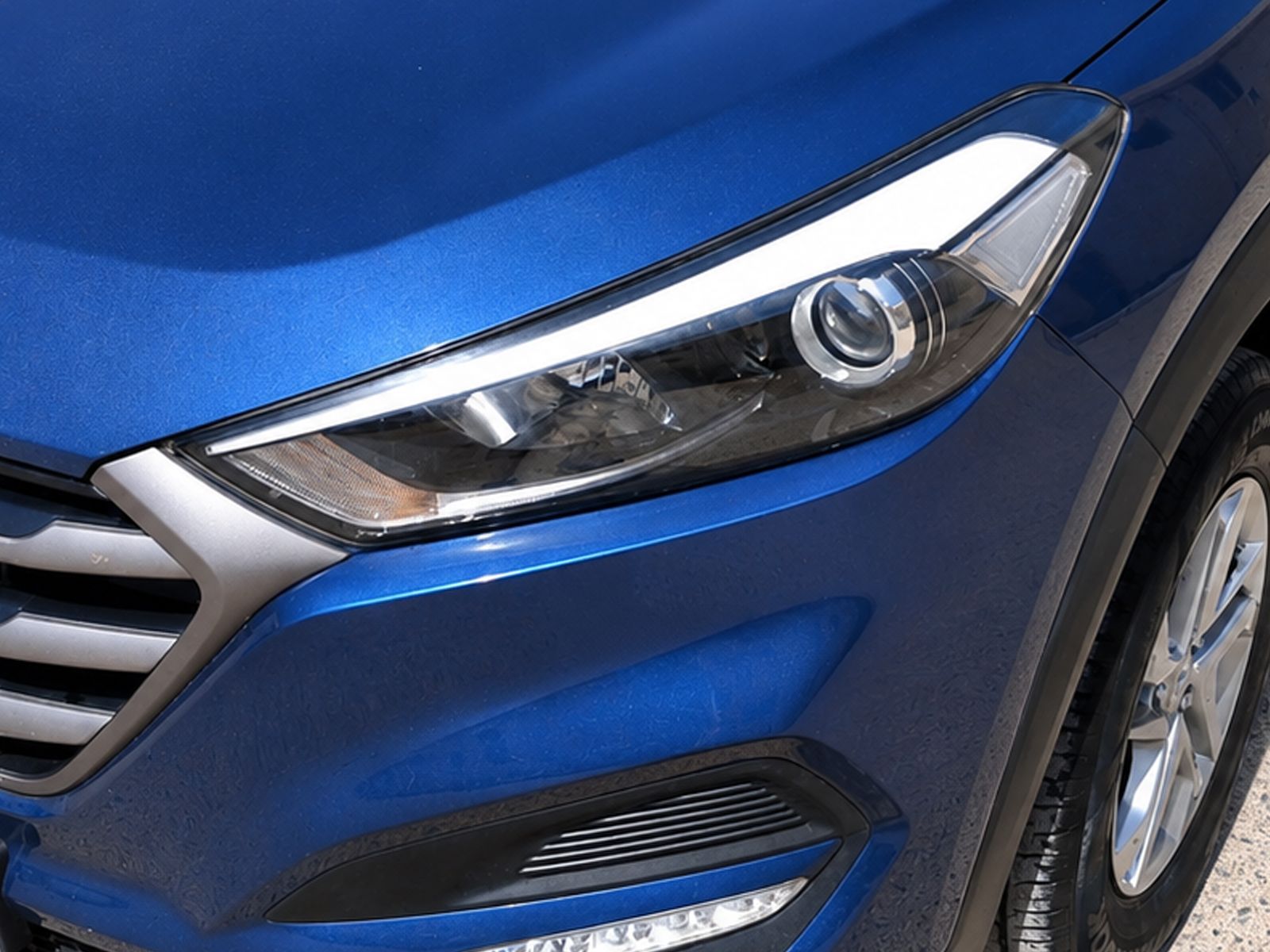 Hyundai Tucson 1.6 GDI BlueDrive Essence 4x2 - foto 24