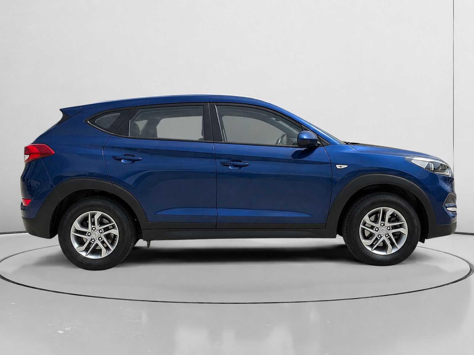 Hyundai Tucson 1.6 GDI BlueDrive Essence 4x2 - foto 2