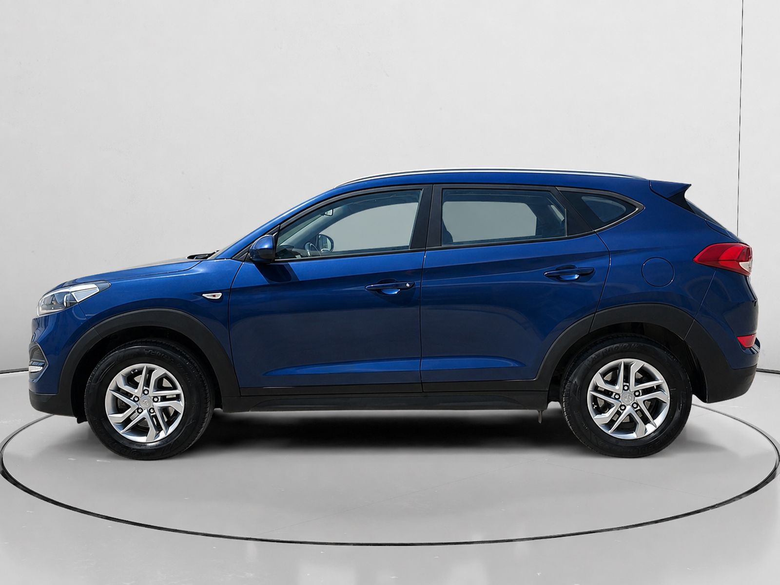 Hyundai Tucson 1.6 GDI BlueDrive Essence 4x2 - foto 6