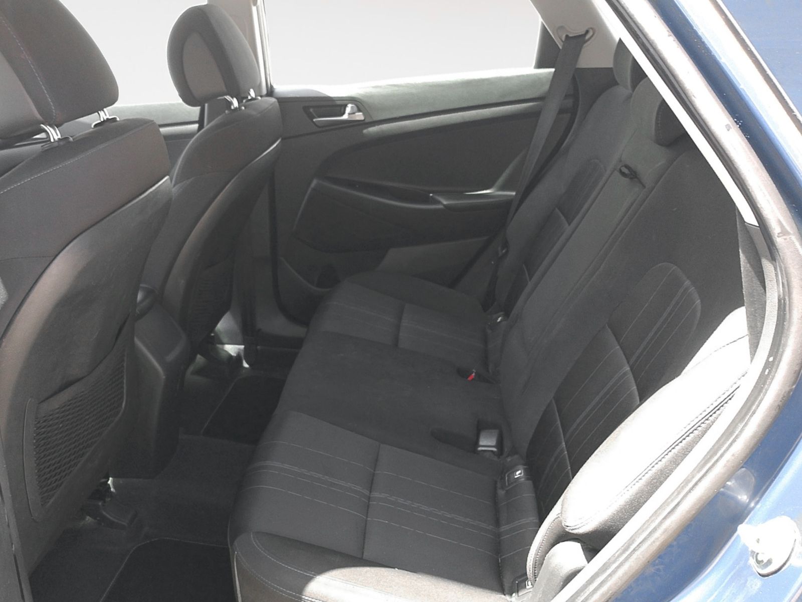 Hyundai Tucson 1.6 GDI BlueDrive Essence 4x2 - foto 12