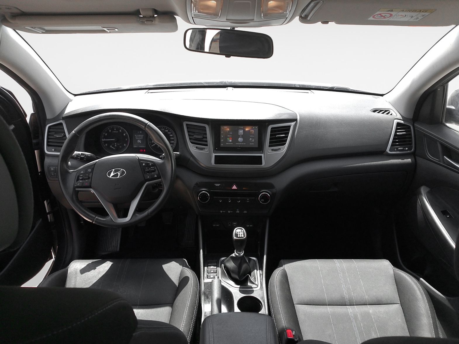 Hyundai Tucson 1.6 GDI BlueDrive Essence 4x2 - foto 9