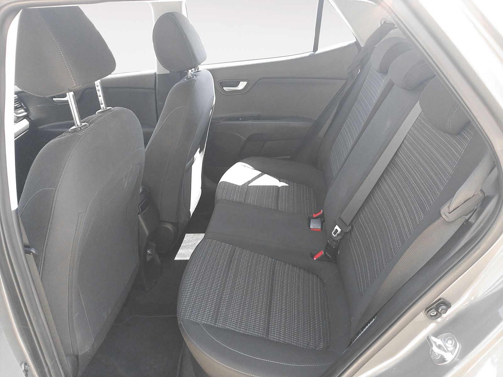 Kia Stonic 1.0 T-GDi MHEV Drive iMT - foto 12
