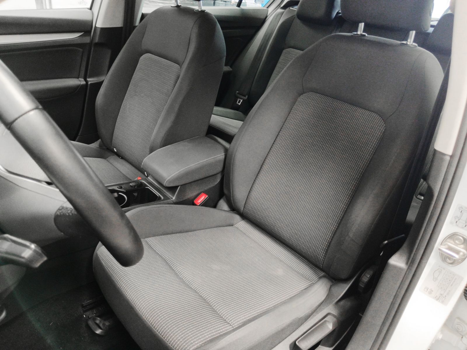 Volkswagen Golf 2.0 TDI - foto 23