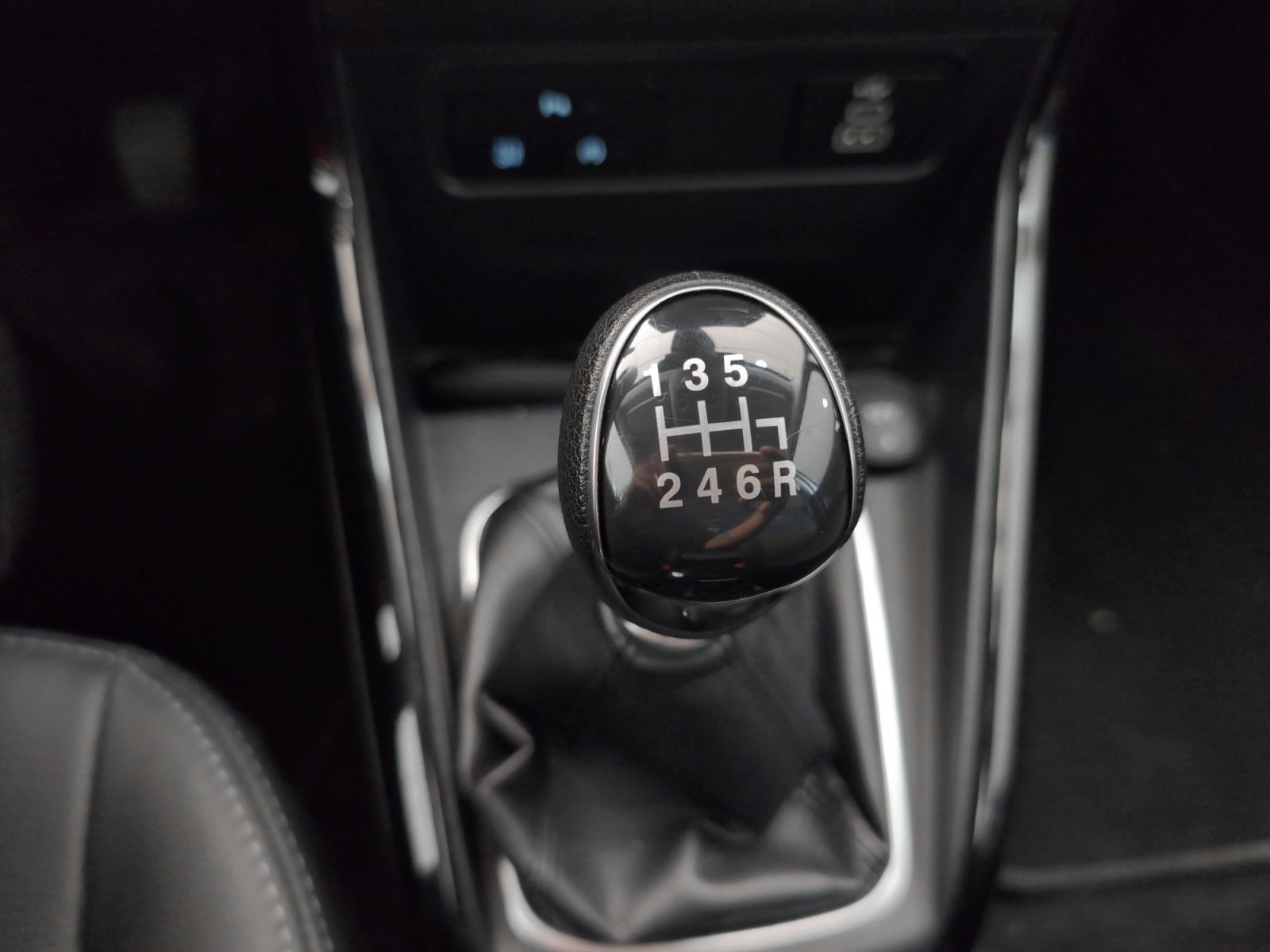 Ford EcoSport 1.0T EcoBoost Active - foto 14