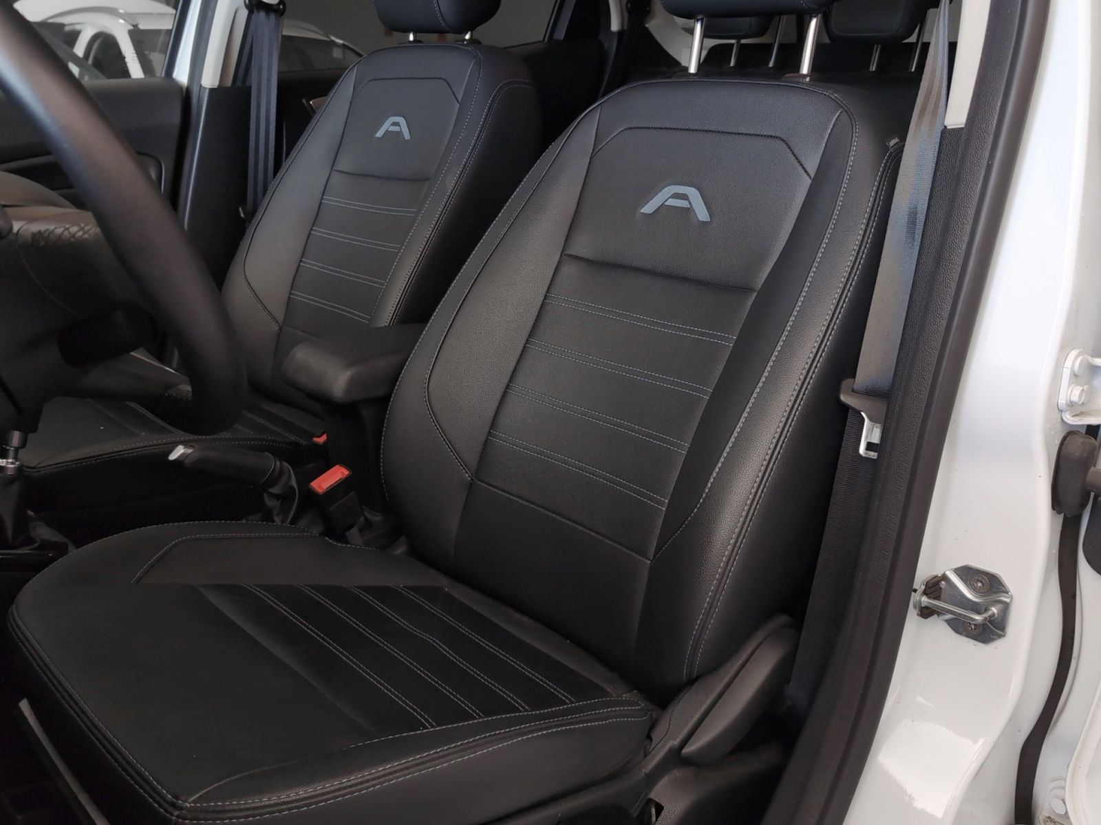 Ford EcoSport 1.0T EcoBoost Active - foto 22