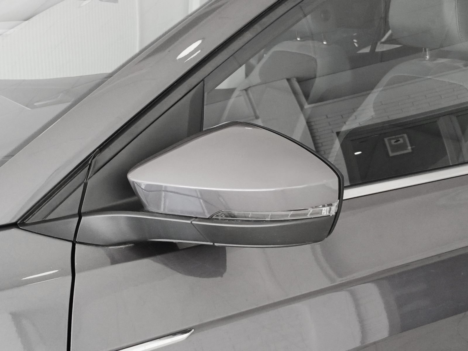 Volkswagen T-Cross Sport 1.0 TSI DSG - foto 24