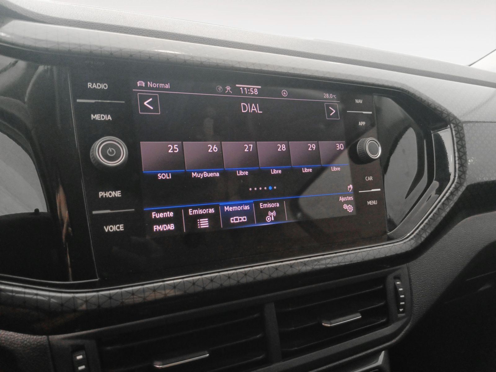 Volkswagen T-Cross Sport 1.0 TSI DSG - foto 18