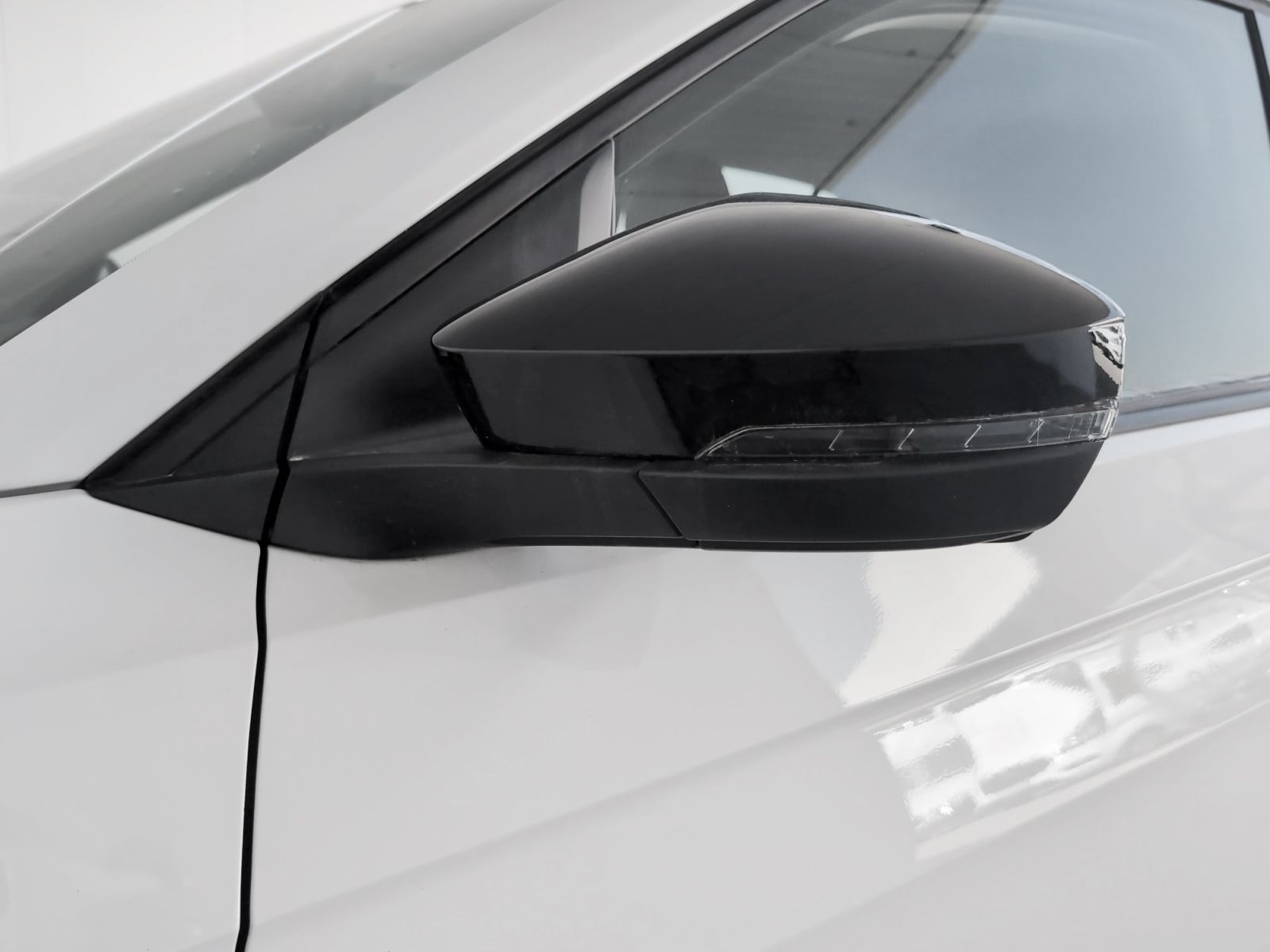 Volkswagen T-Cross Advance 1.0 TSI DSG - foto 22