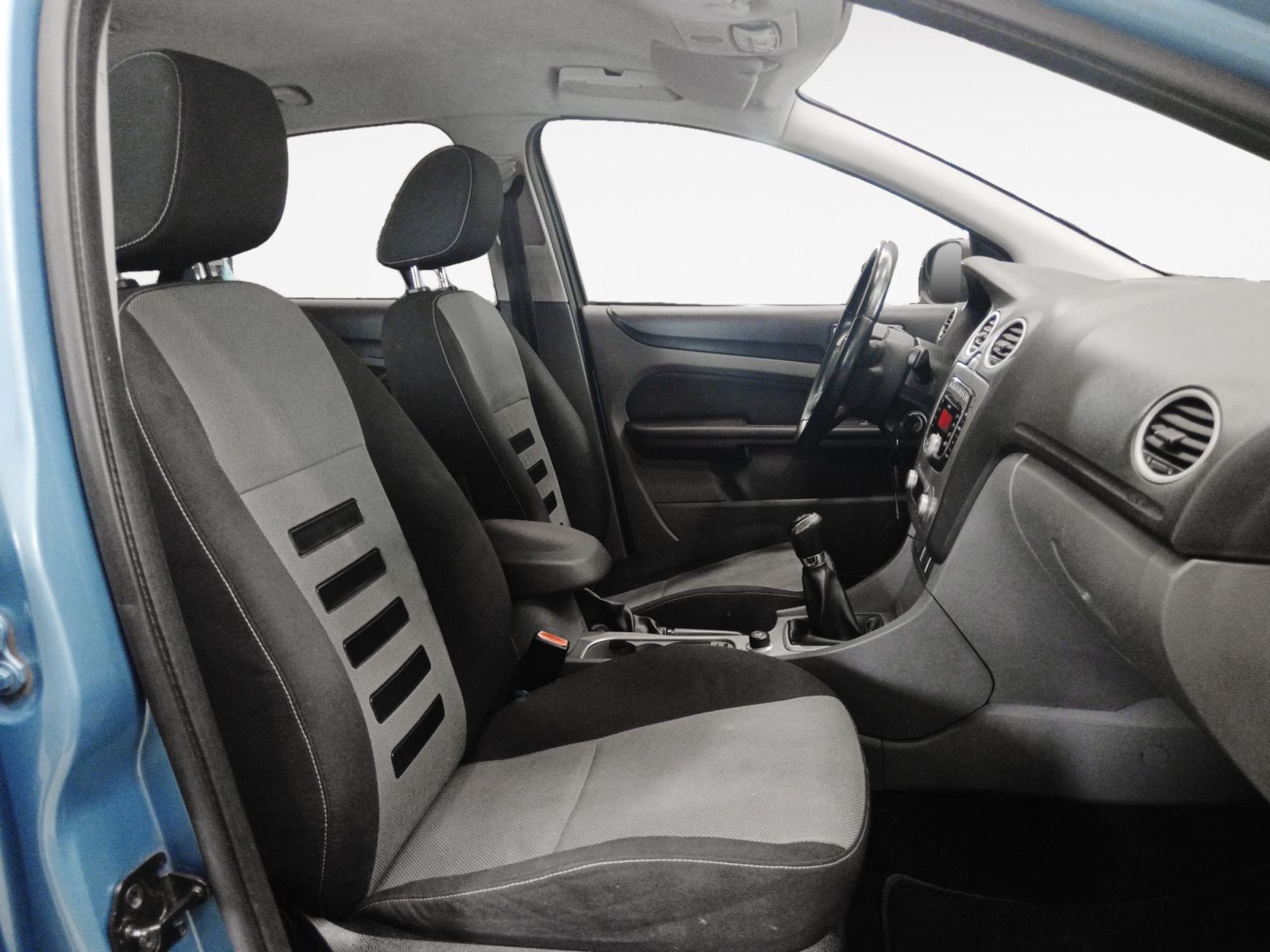 Ford Focus 1.6 TDCi Trend - foto 10