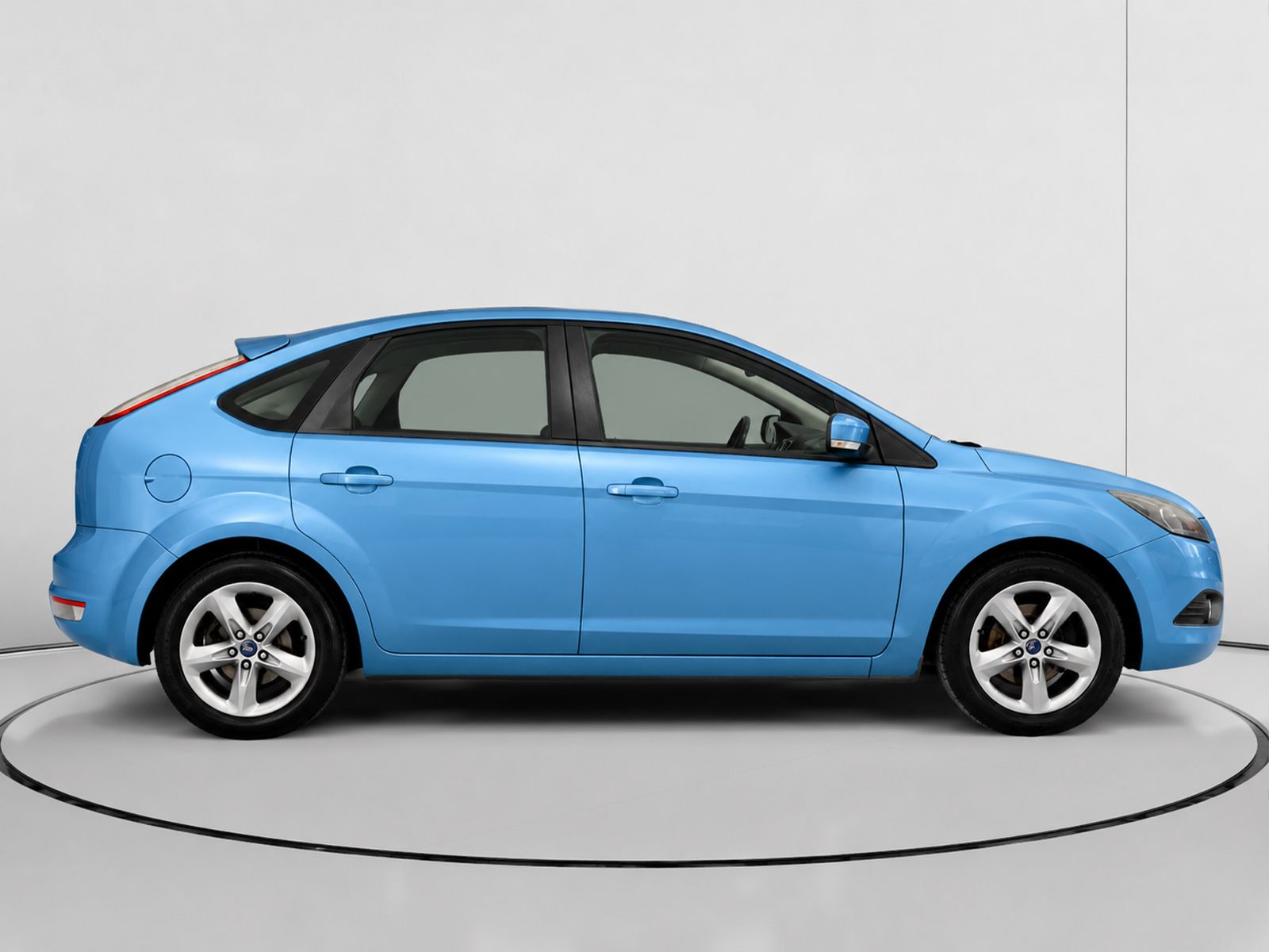 Ford Focus 1.6 TDCi Trend - foto 2