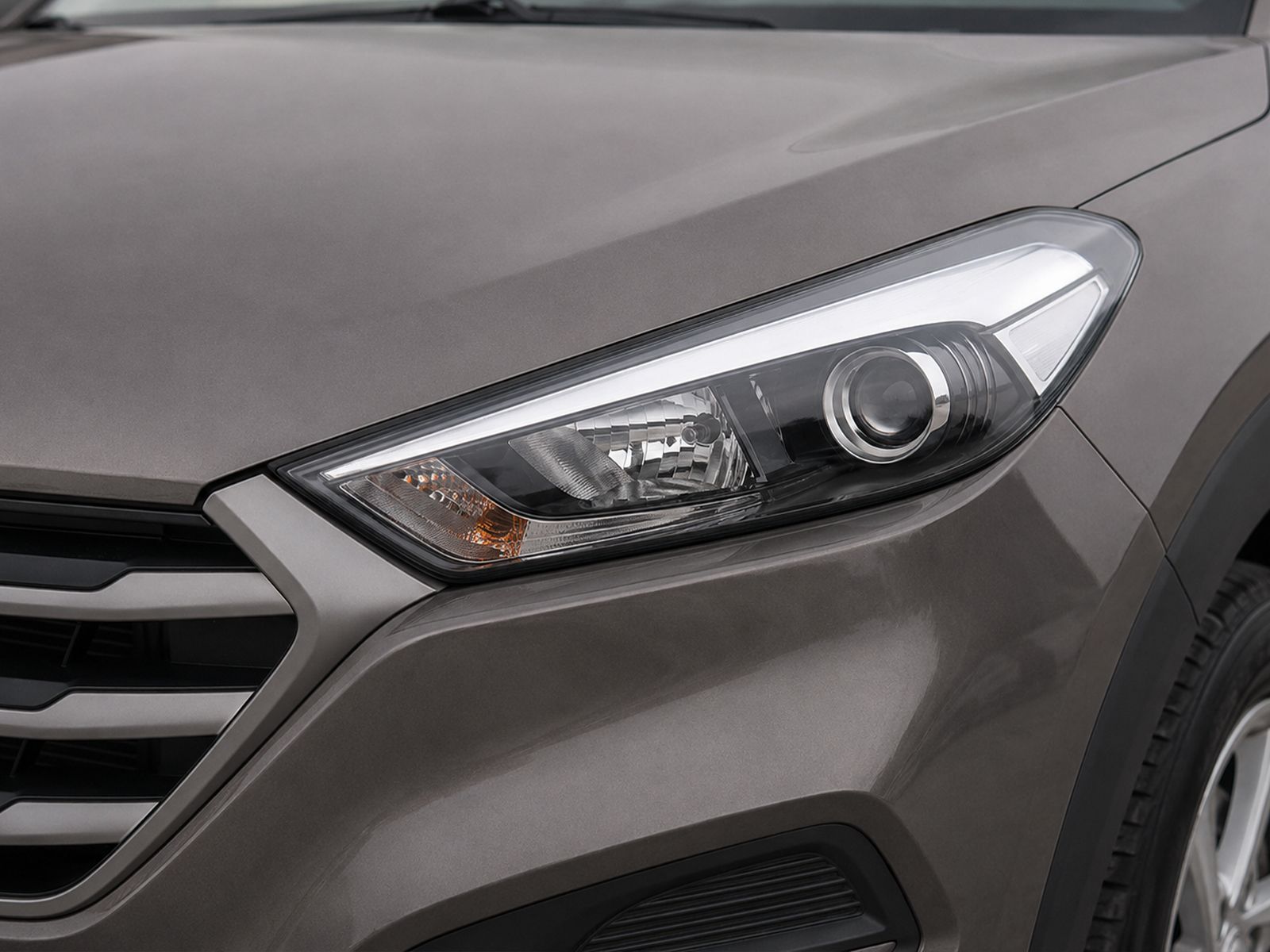 Hyundai Tucson 1.6 GDI BlueDrive Essence 4x2 - foto 22