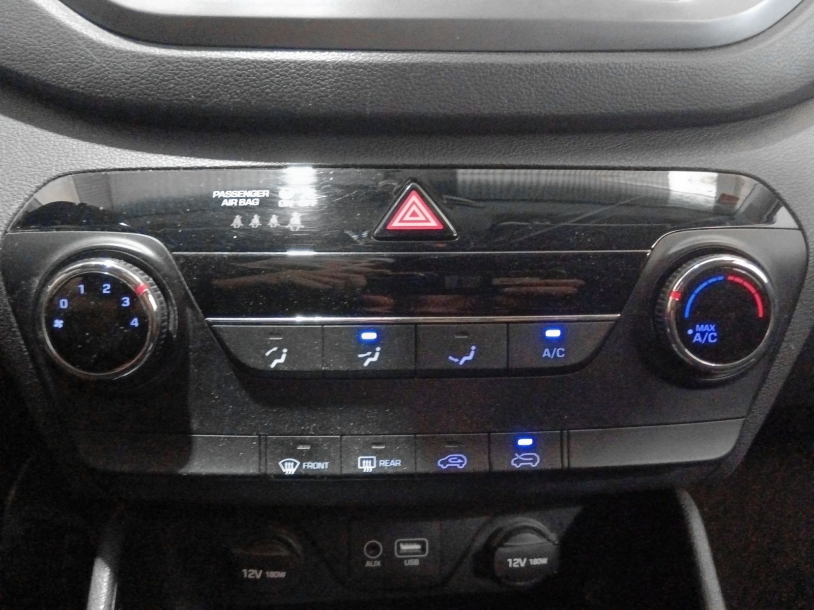 Hyundai Tucson 1.6 GDI BlueDrive Essence 4x2 - foto 20