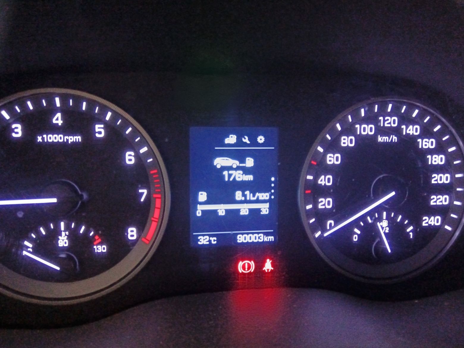 Hyundai Tucson 1.6 GDI BlueDrive Essence 4x2 - foto 16