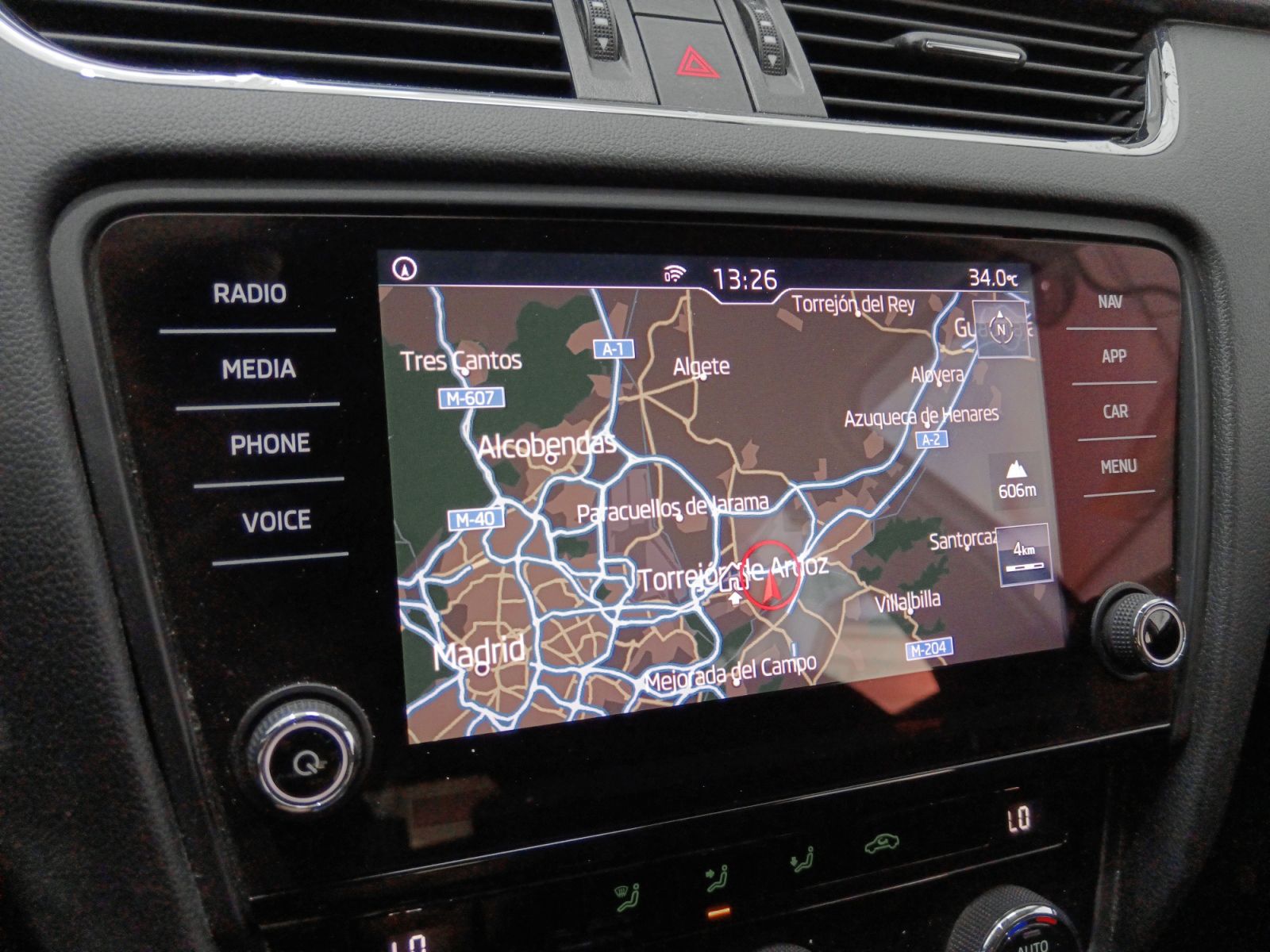 Škoda Octavia 1.6 TDI Ambition - foto 18