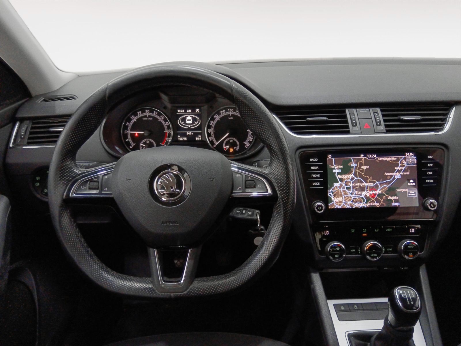 Škoda Octavia 1.6 TDI Ambition - foto 10