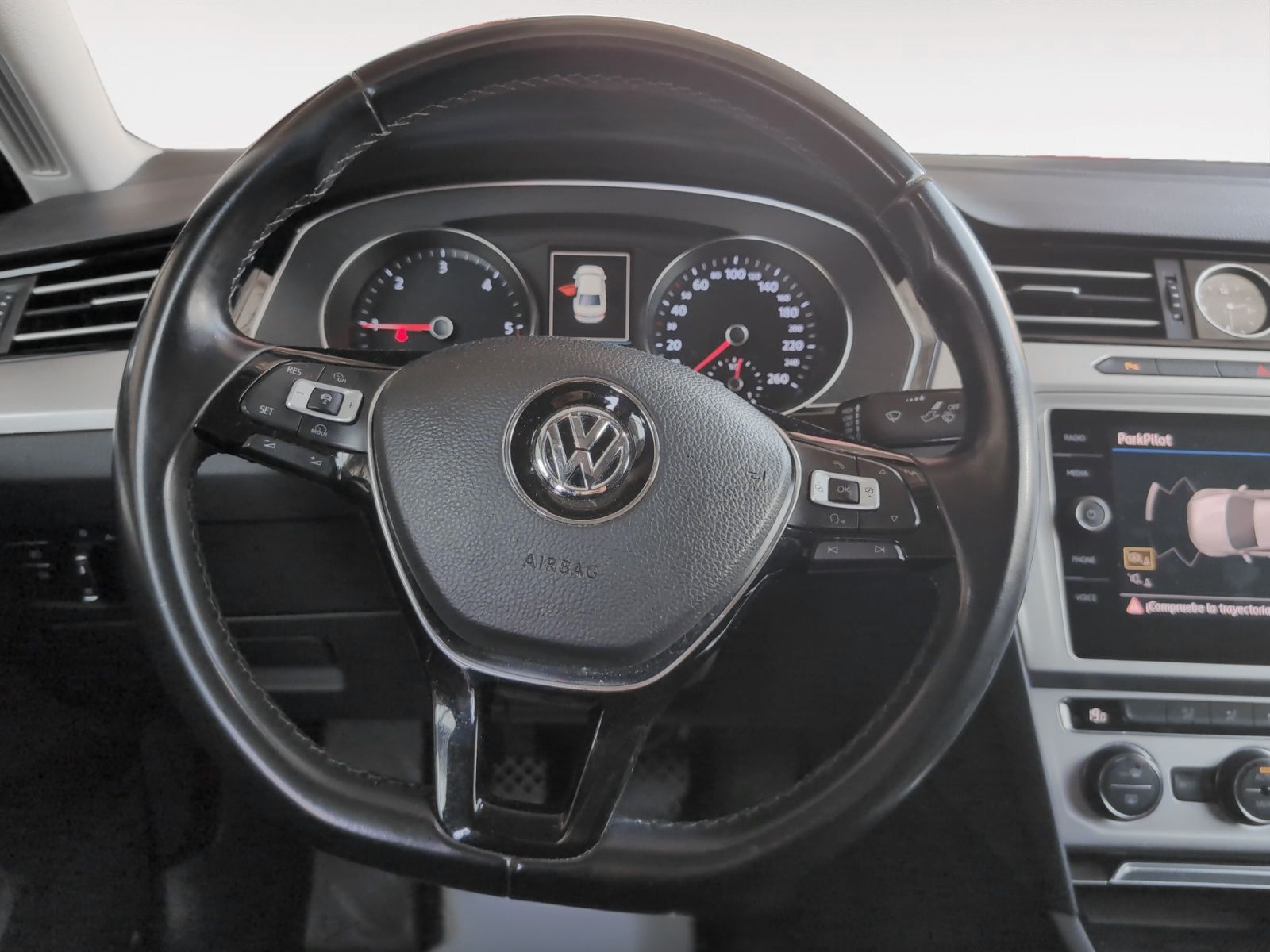 Volkswagen Passat Advance 1.6 TDI - foto 10