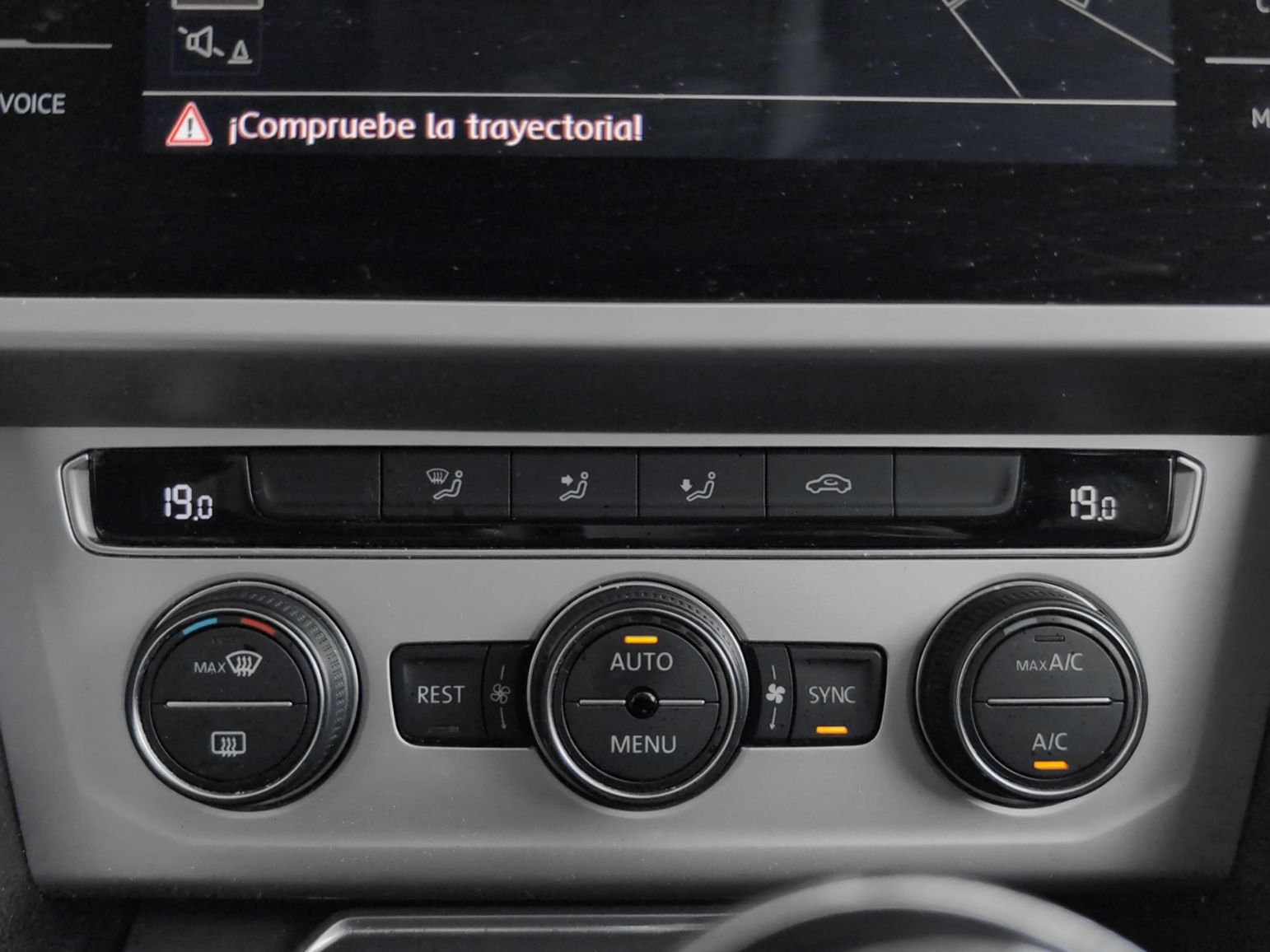 Volkswagen Passat Advance 1.6 TDI - foto 22