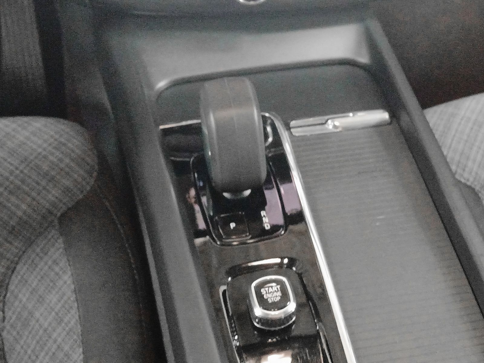 Volvo XC60 B4 D Core - foto 16