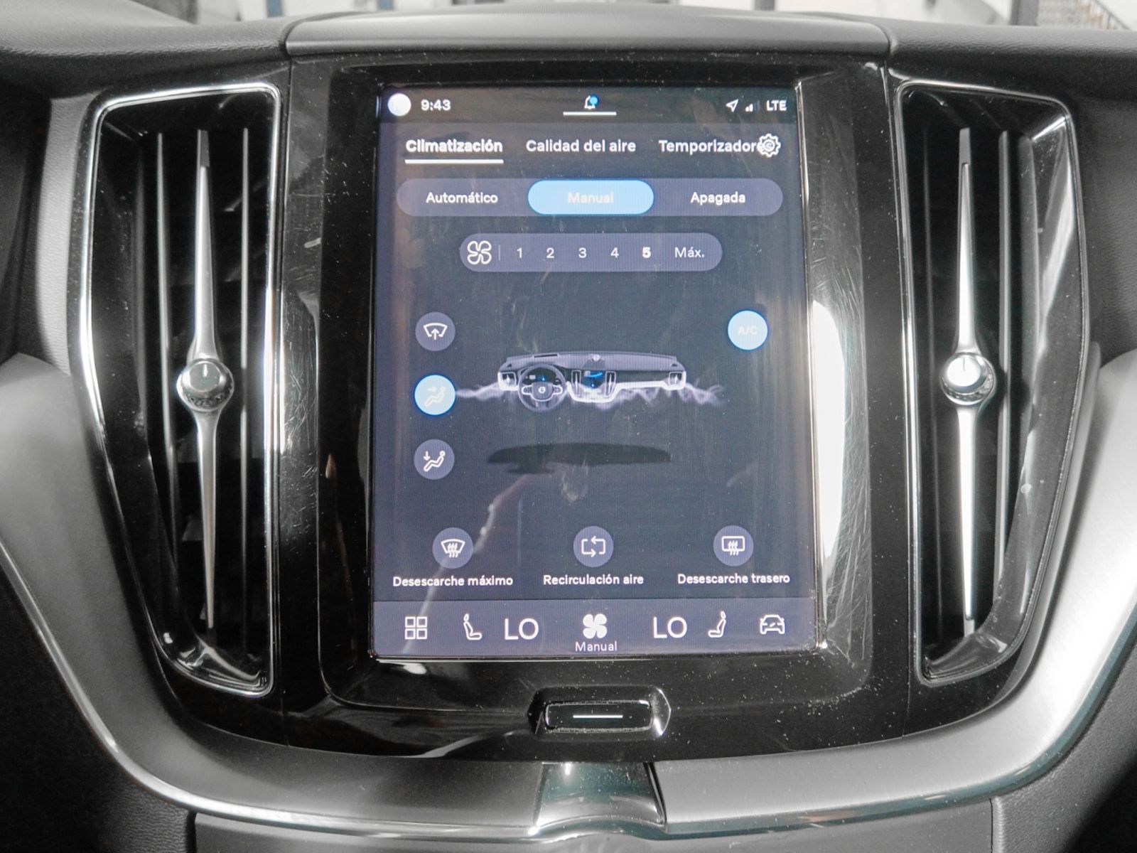 Volvo XC60 B4 D Core - foto 23