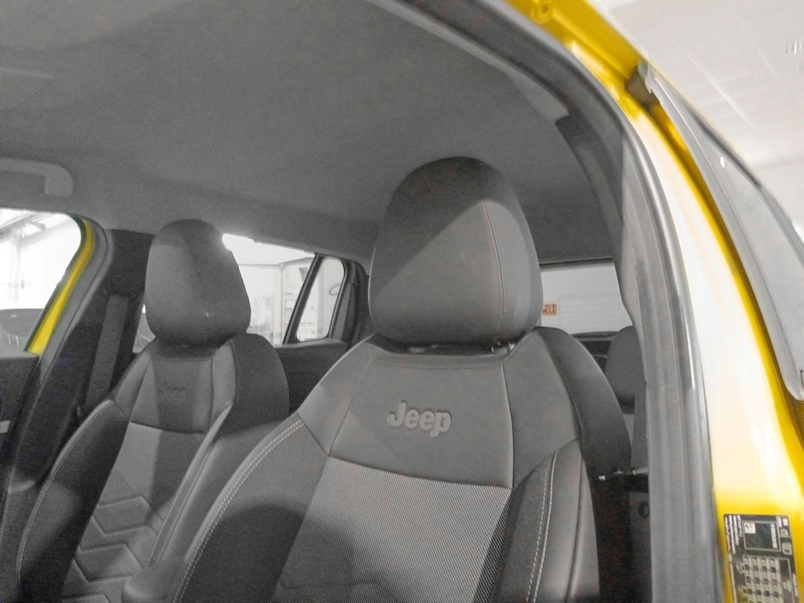 Jeep Avenger 1.2 G Altitude - foto 20