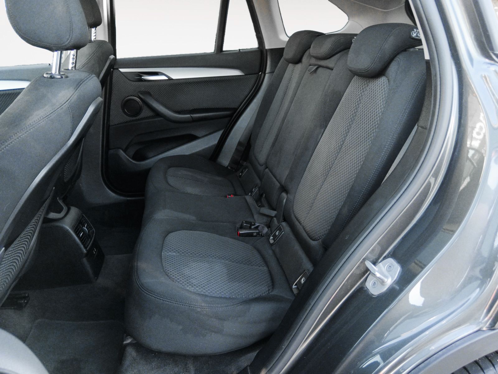 BMW X1 sDrive18i - foto 12