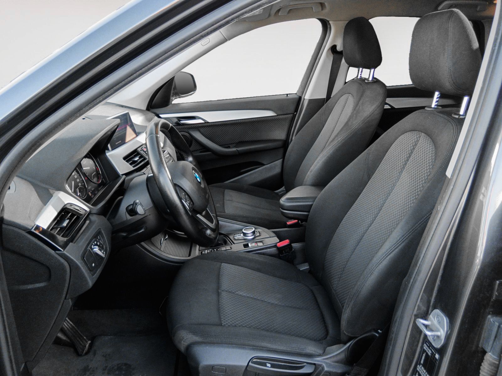 BMW X1 sDrive18i - foto 11