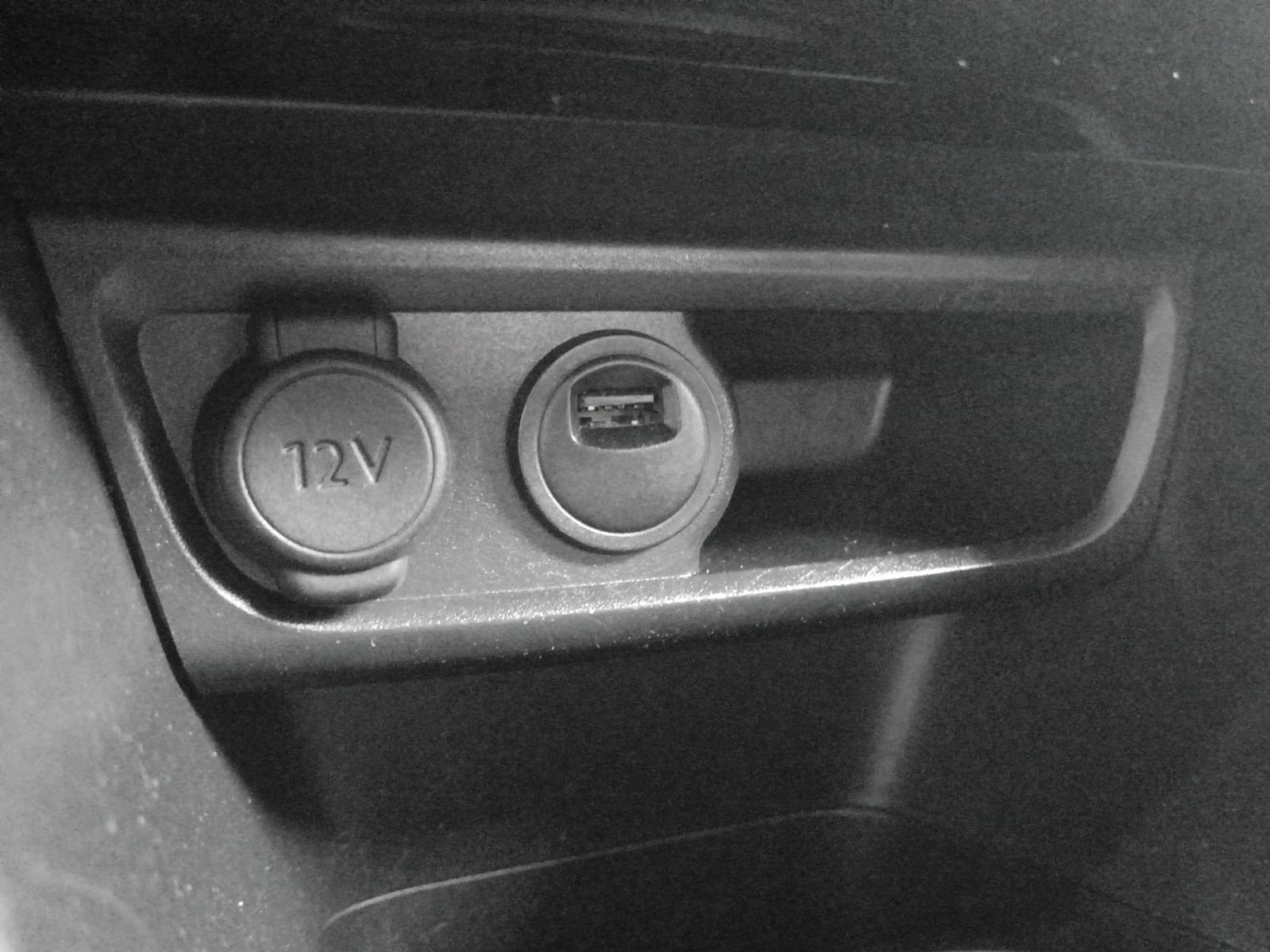 Peugeot 208 PureTech 82 Tech Edition - foto 23