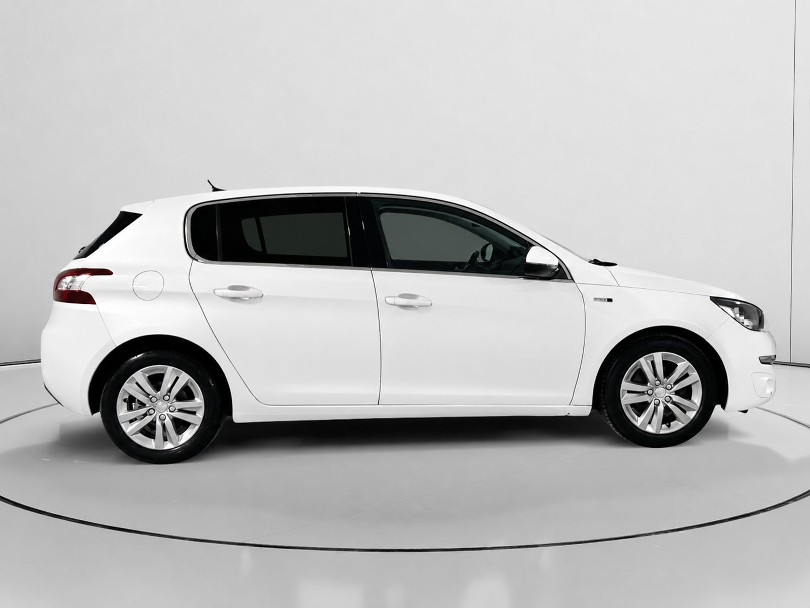 Peugeot 308 BlueHDi 120 Style - foto 2