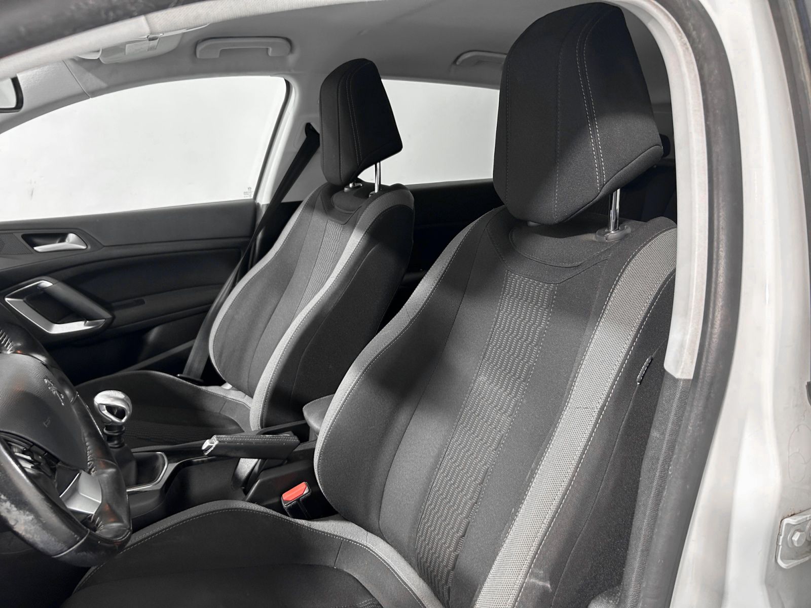 Peugeot 308 BlueHDi 120 Style - foto 22