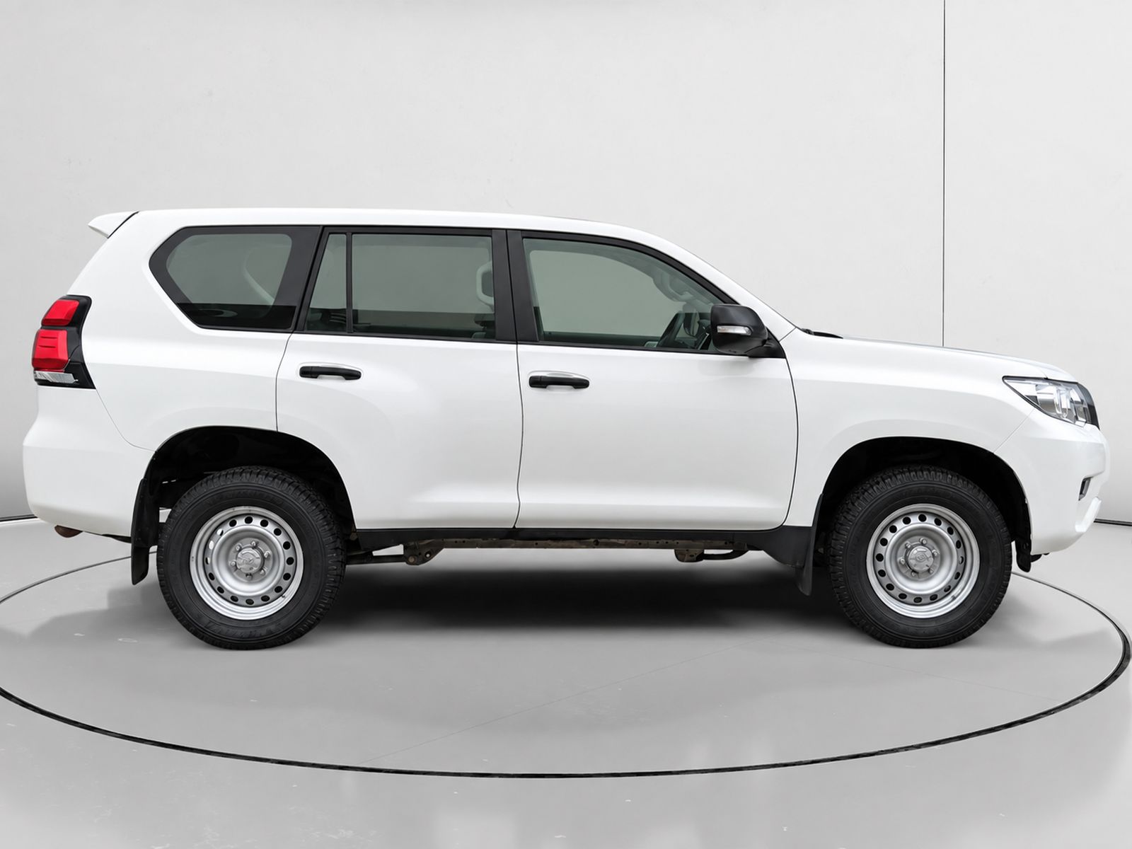 Toyota Land Cruiser 2.8 D-4D GX - foto 2