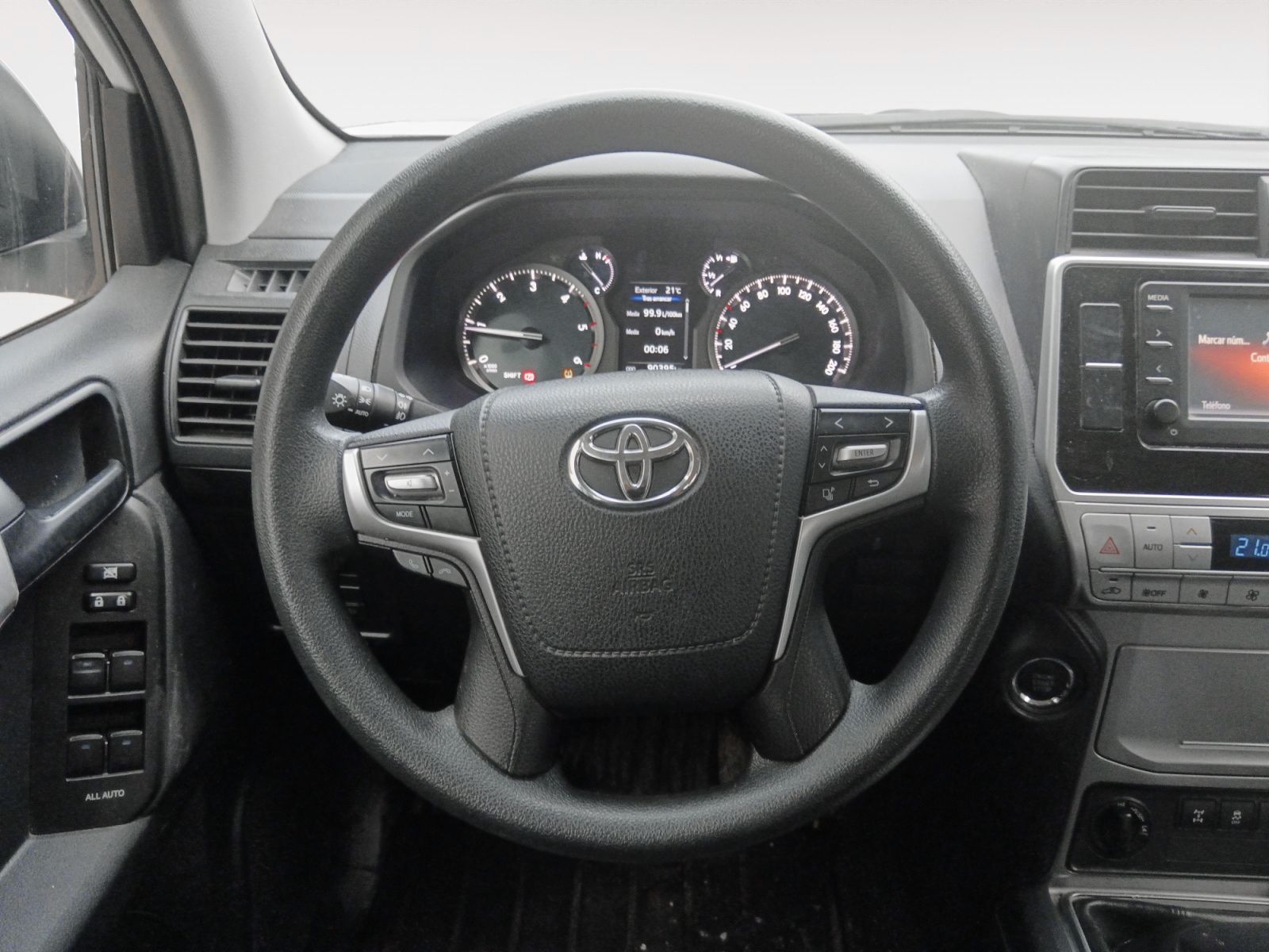 Toyota Land Cruiser 2.8 D-4D GX - foto 10