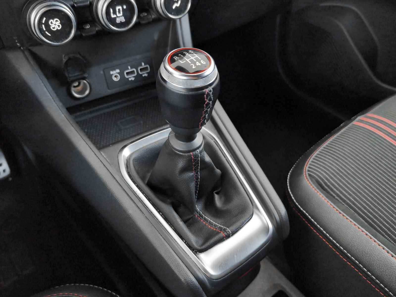 Renault Captur Evolution GPF TCe - foto 14