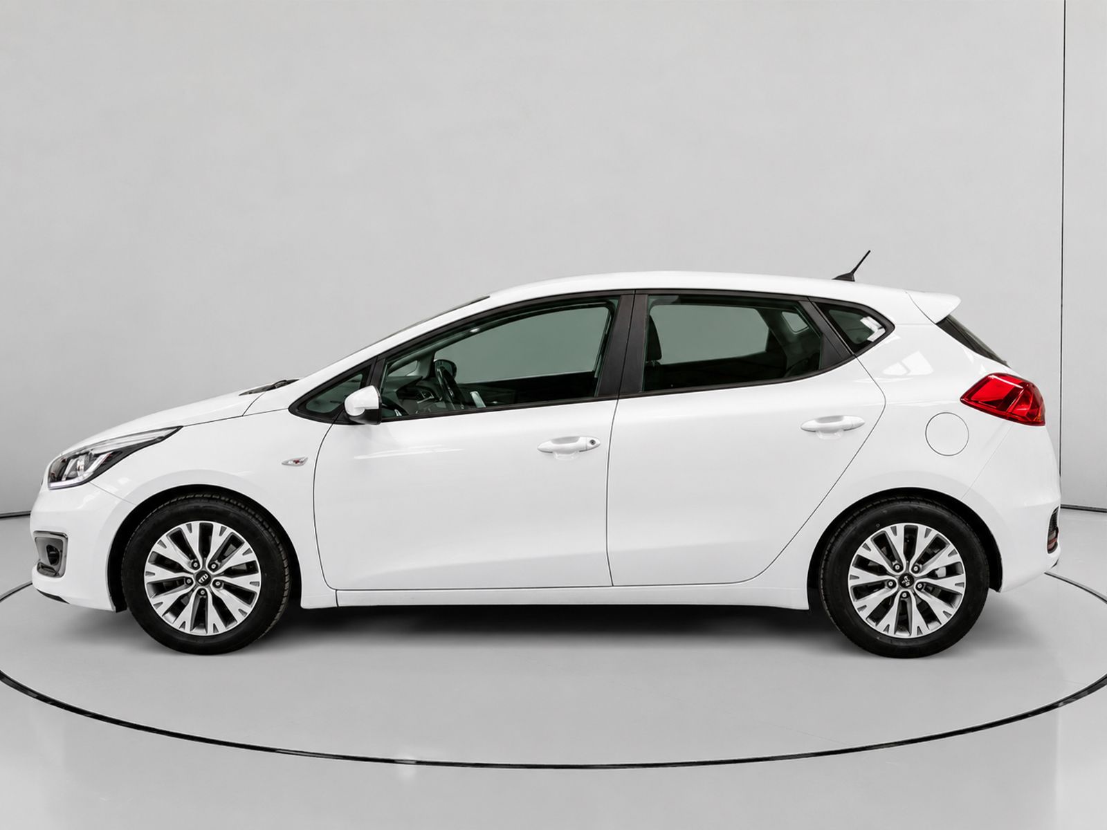 Kia Ceed 1.4 Cvvt Concept Plus - foto 6