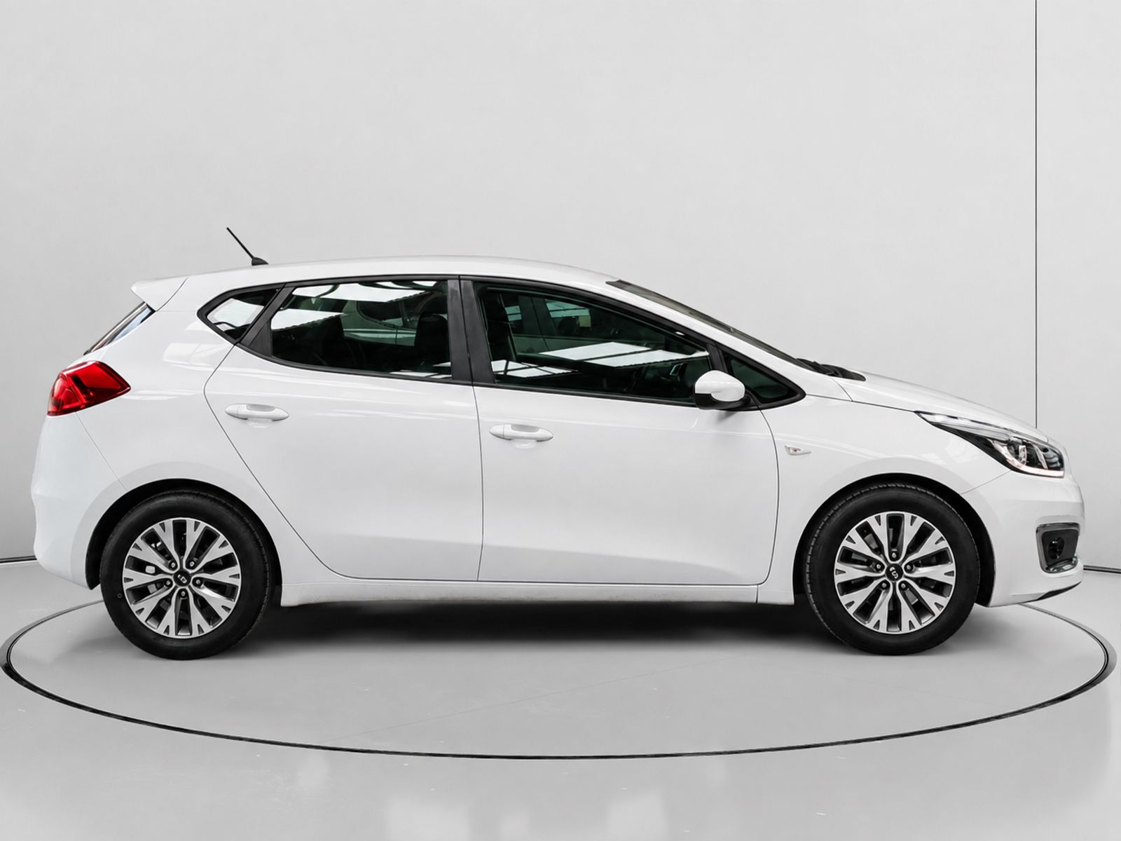 Kia Ceed 1.4 Cvvt Concept Plus - foto 2