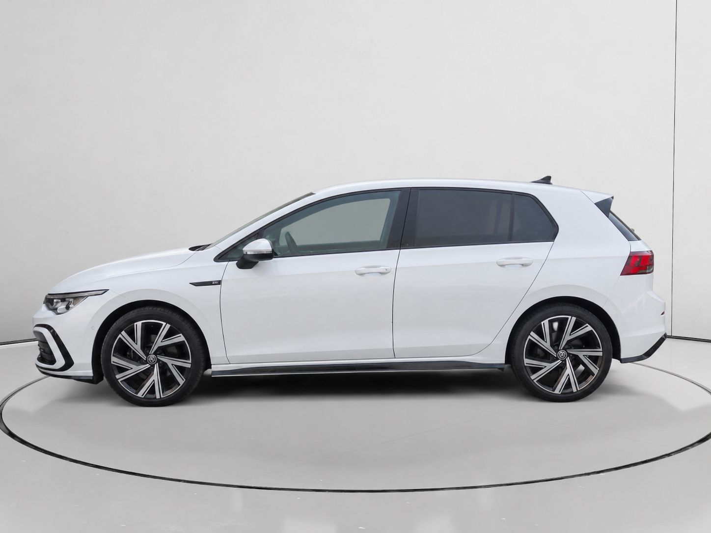 Volkswagen Golf R-Line 1.5 eTSI DSG - foto 6