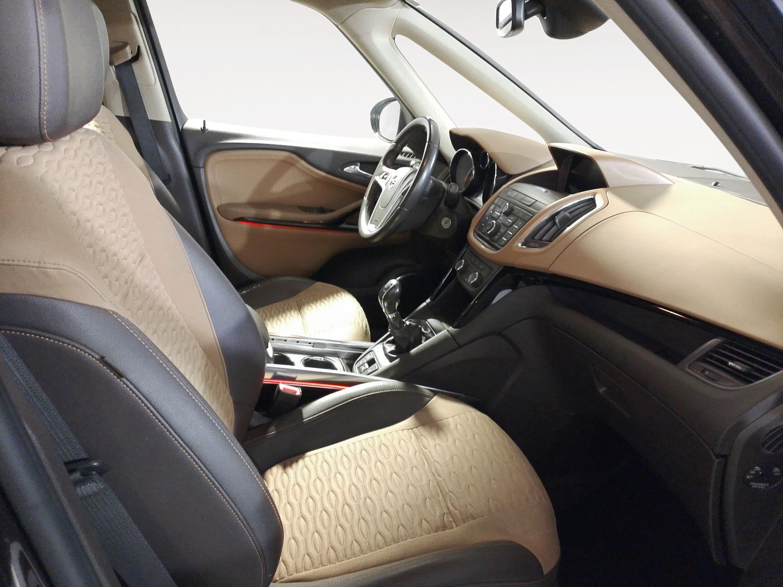 Opel Zafira 2.0 CDTi Excellence - foto 11