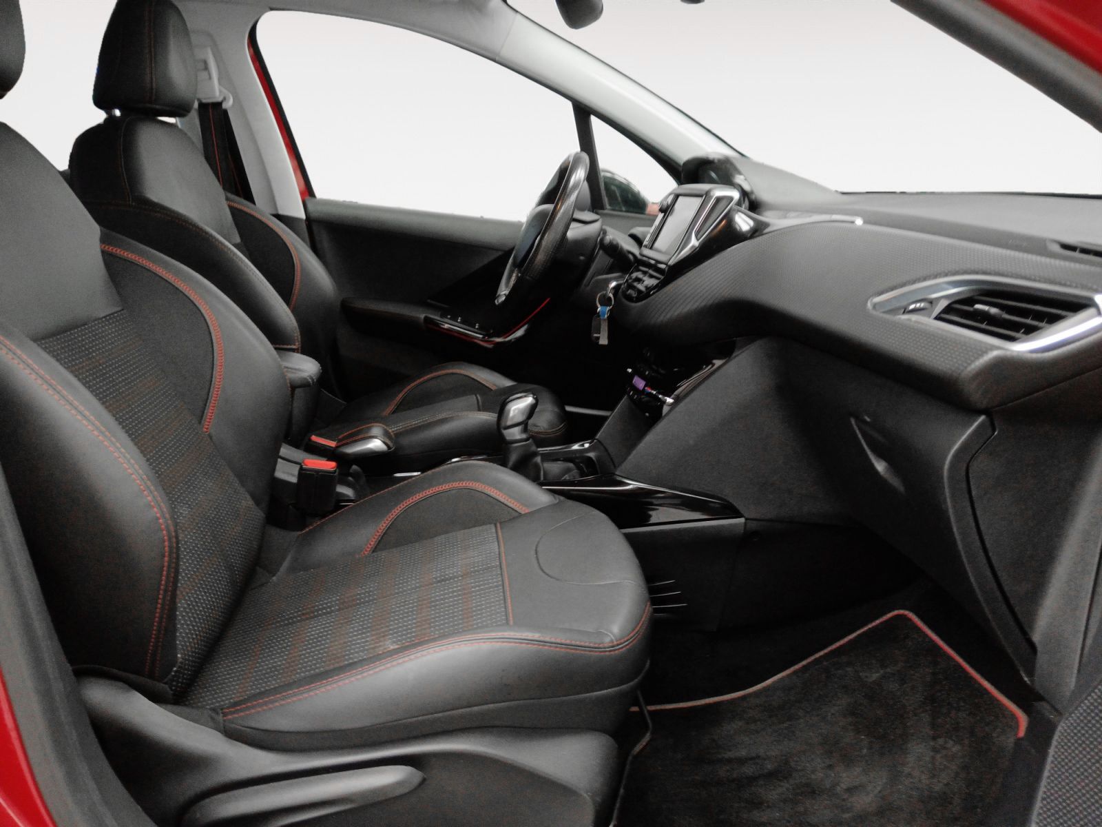 Peugeot 2008 PureTech 110 GT Line - foto 13