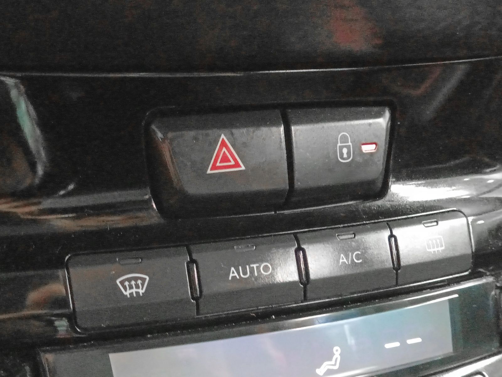 Peugeot 2008 PureTech 110 GT Line - foto 23