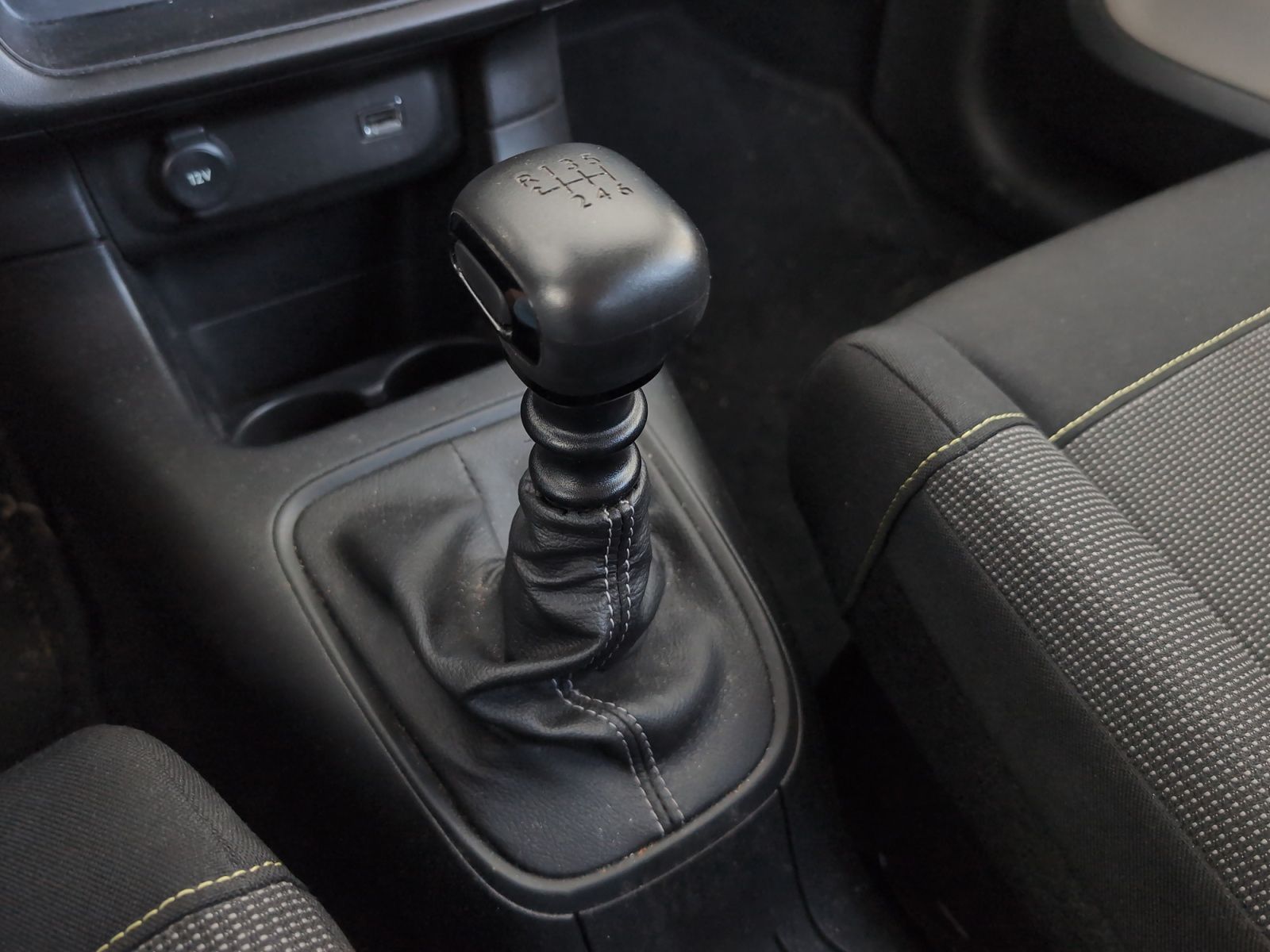 Citroën C3 BlueHDi 100 Plus - foto 14