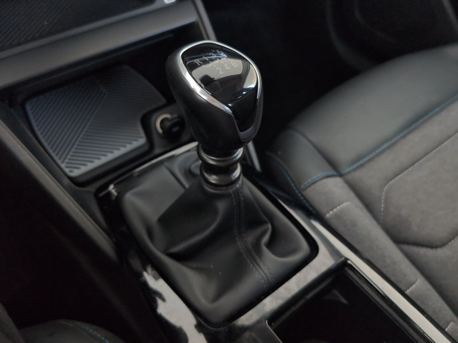 Citroën C4 PureTech 130 Plus - foto 14