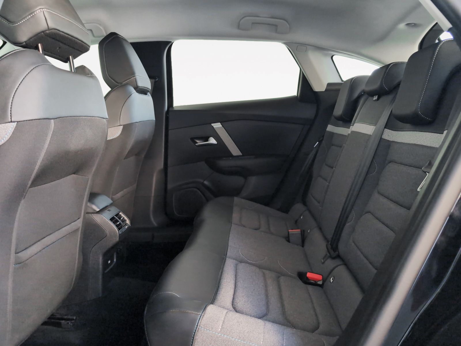 Citroën C4 PureTech 130 Plus - foto 11