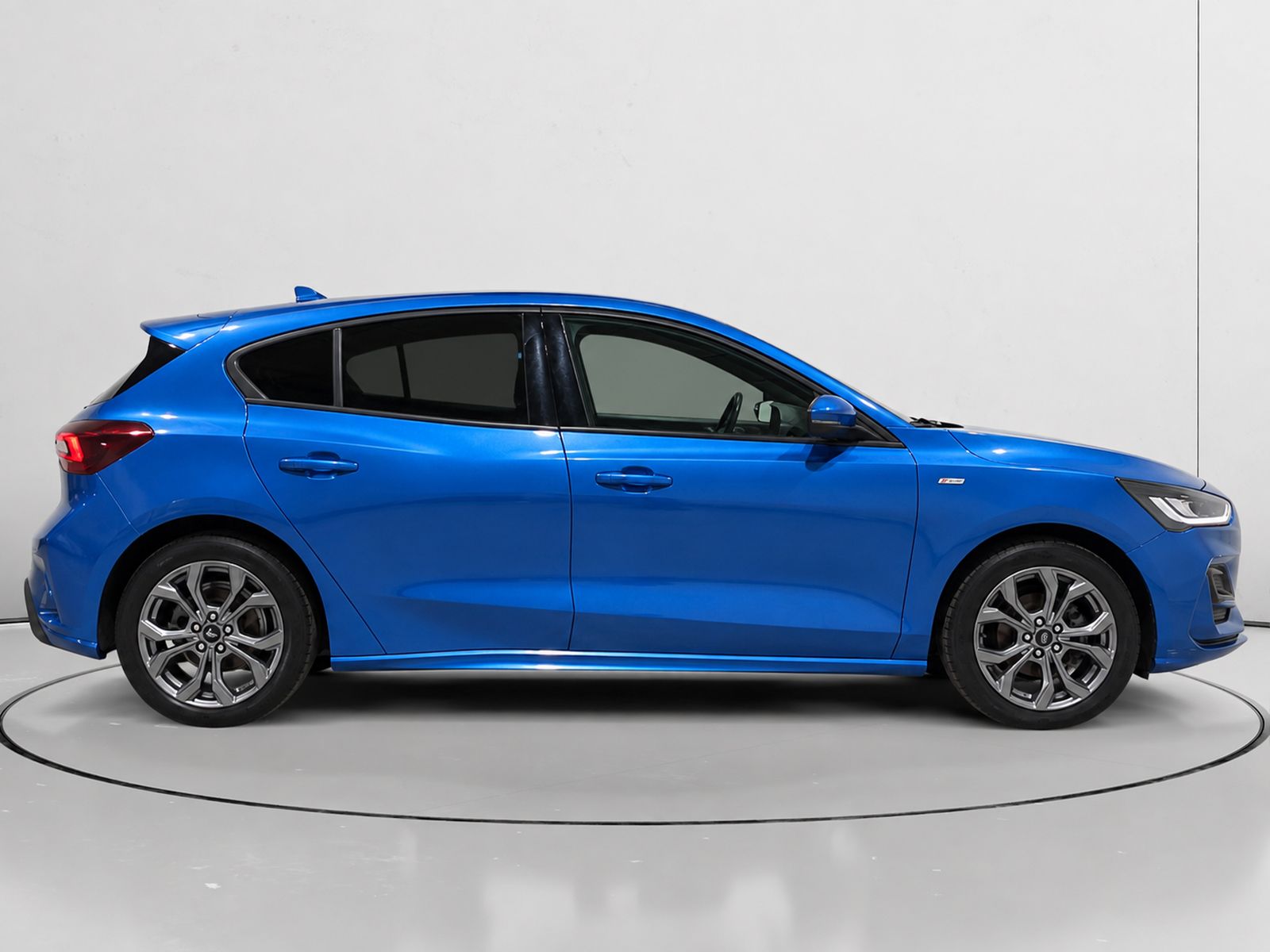 Ford Focus 1.0 EcoBoost MHEV ST-Line - foto 2